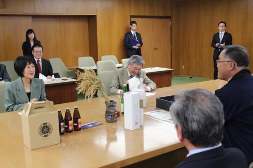 高橋知事 表敬訪問の写真