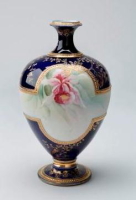 写真：コバルトゴールドオーバレイカトレア花瓶