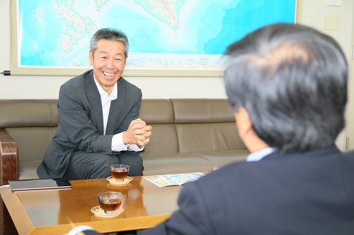 杉山社長と三好市長の座談