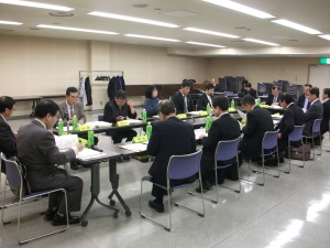 写真：第4回行政審議会の様子その1