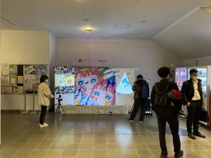 アート作品が披露されたJR野幌駅