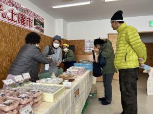 農家のかあさん土曜市