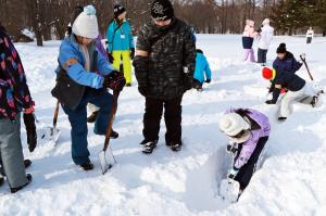 雪のテーブルづくり