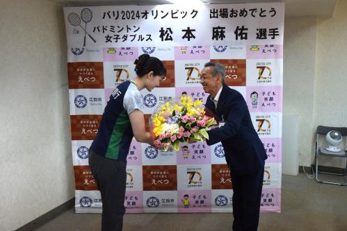 表敬の様子②