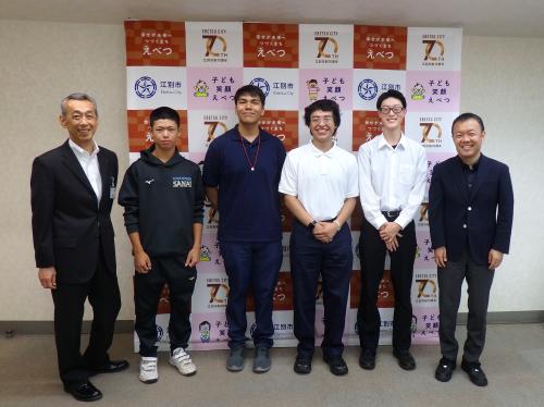 表敬の様子