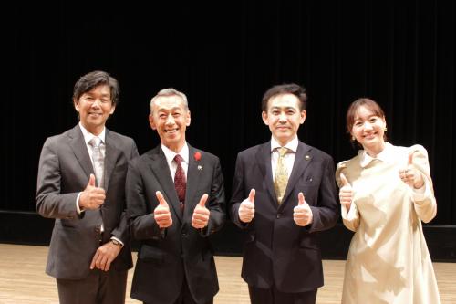 出演者集合写真