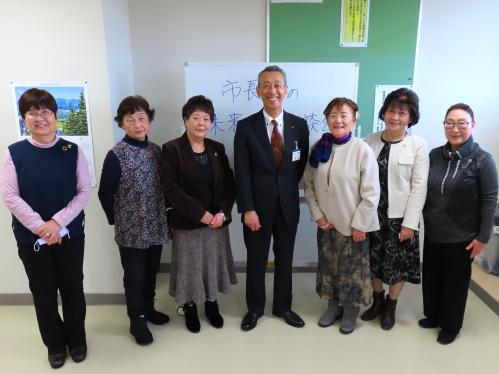 懇談会の様子①