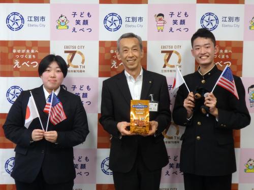 表敬訪問の様子