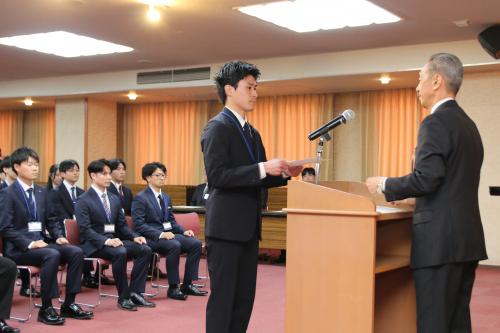 辞令交付の様子