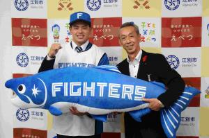 ファイターズ育成ドラフト1位常谷選手表敬訪問