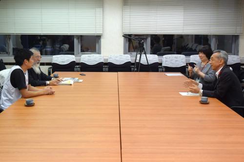 表敬訪問の様子