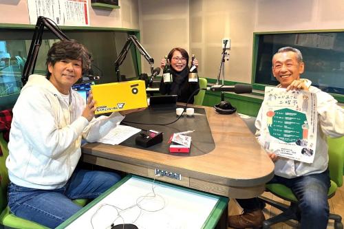 ヒロ福地さん・森ルナさん・市長の集合写真