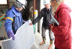 太陽光パネルからガラスや銀などを回収