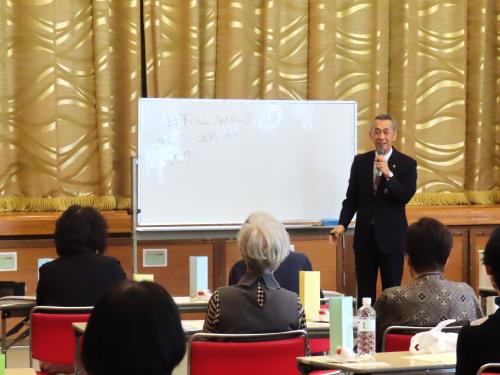 講演する市長の様子