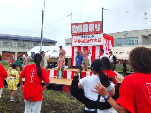 盆踊りの様子