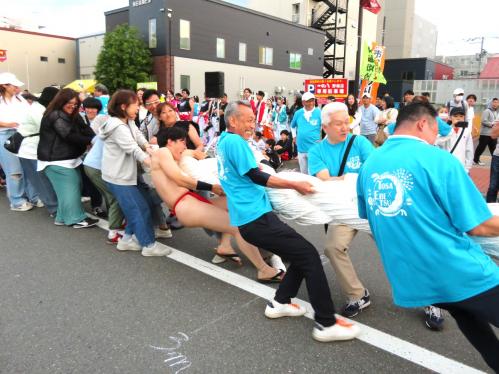 大綱を引く市長