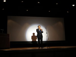 えべつ短編映画祭にて挨拶をする市長