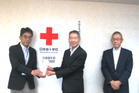 被災者を救援する道民の会・江別から熊本県地震災害義援金が手渡されました